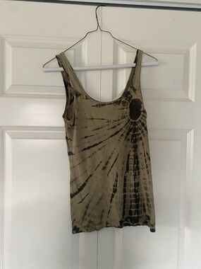 Tie-Dye Scoop Neck Tank Top - Olive/Black